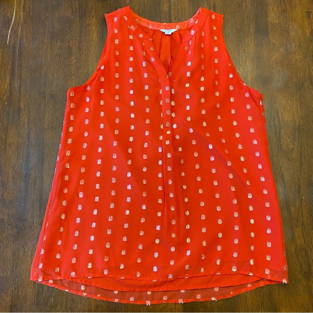 Ladies Red Sleeveless Top w/ Silver Pattern - Size M